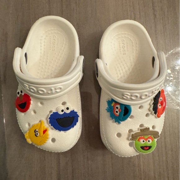 Baby crocs - white - size 5c - Picture 1 of 3